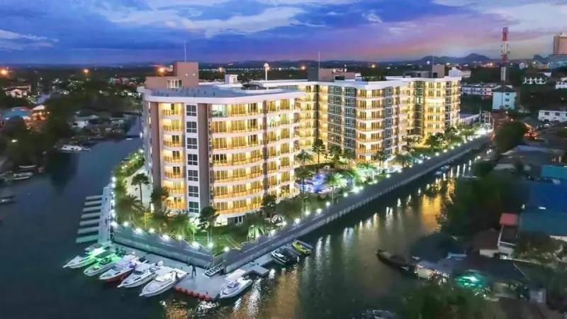Whale Marina Condo