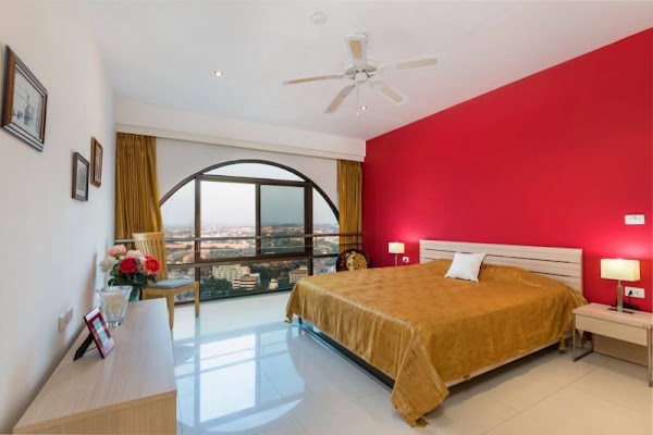 3 спальни 297 м², Jomtien Plaza Condotel