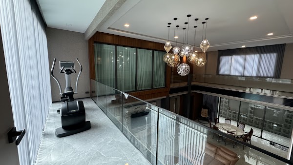 House 350 m², M Mountain