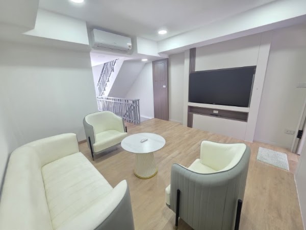 Дом 200 м², Townhouse beside Grand Cari