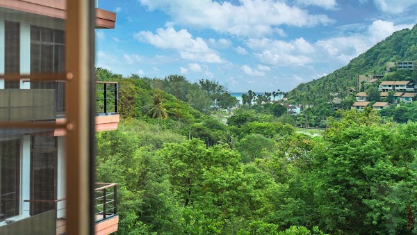 2 спальни 72 м², Nai Harn Sea Condominium