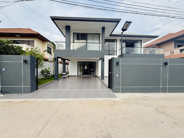House 540 m², Aekmongkol Village 2