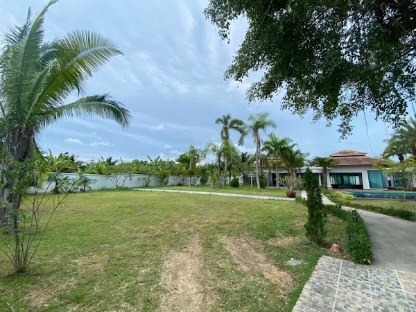 Дом 350 м², Private House in Huai Yai